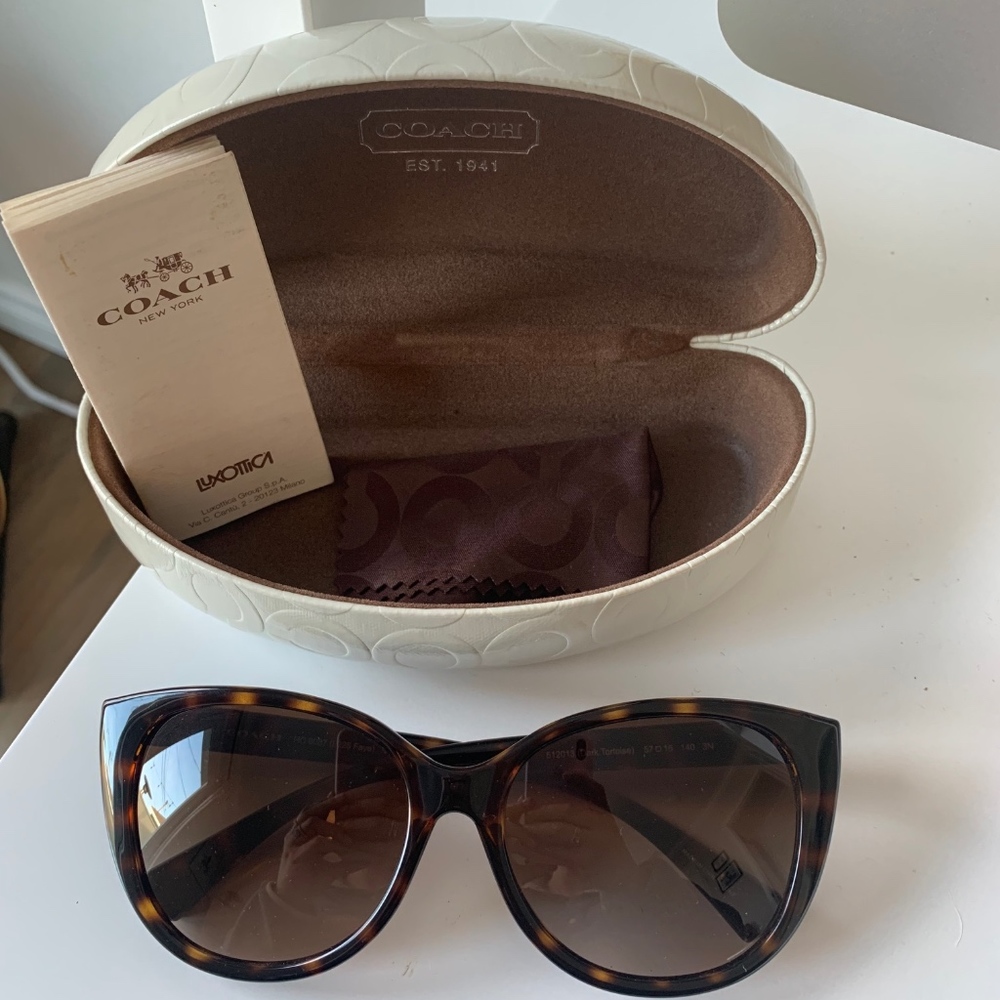 COACH | FAYE (L926) Dark Tortoise Sunglasses